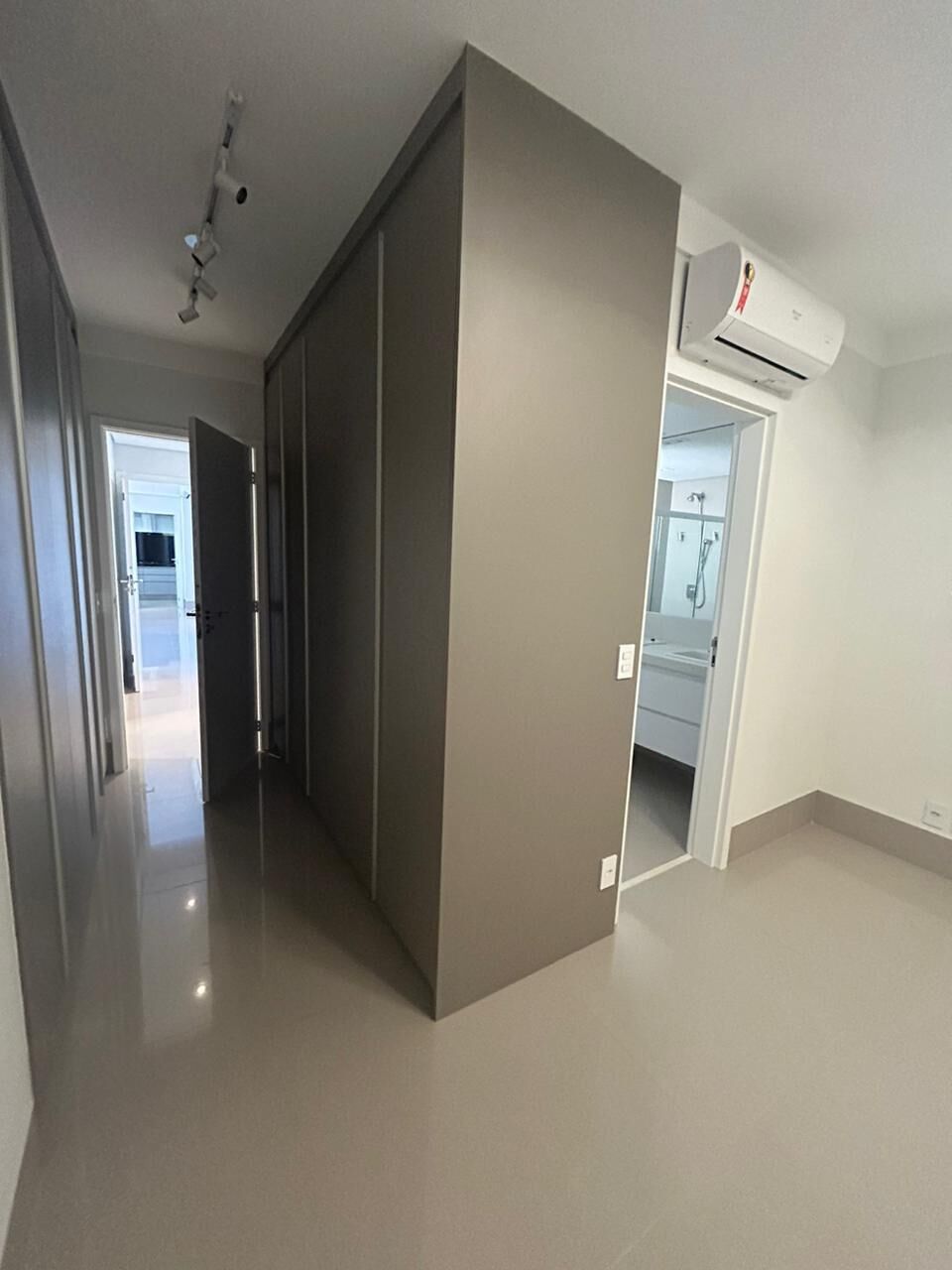 Apartamento à venda com 3 quartos, 145m² - Foto 7