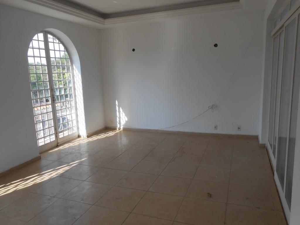 Casa para alugar com 3 quartos, 320m² - Foto 11