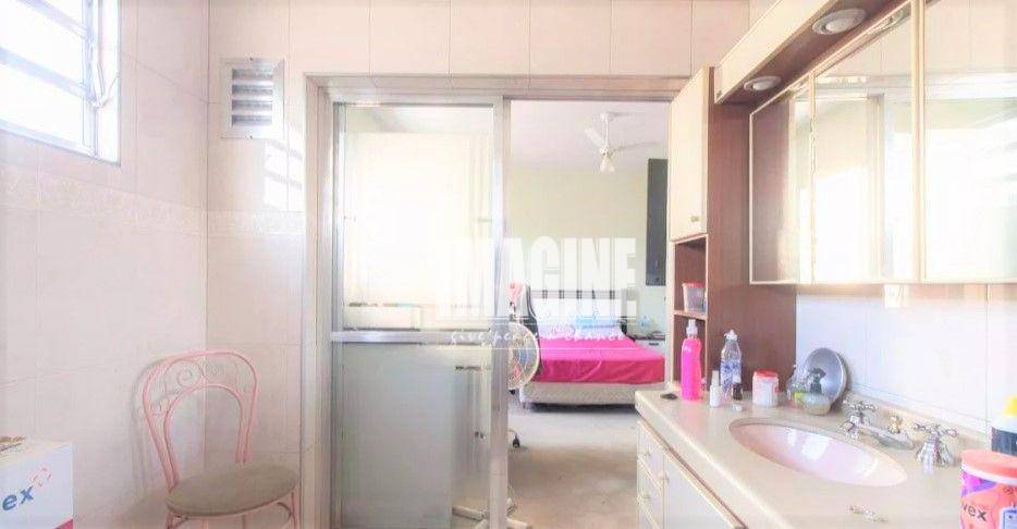 Sobrado à venda com 4 quartos, 300m² - Foto 34