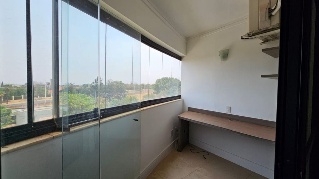 Apartamento para alugar com 3 quartos, 157m² - Foto 8