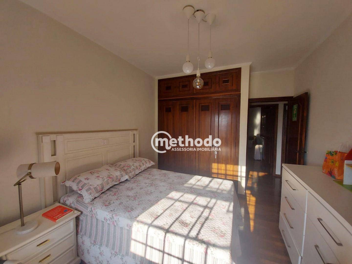 Casa à venda com 5 quartos, 274m² - Foto 28