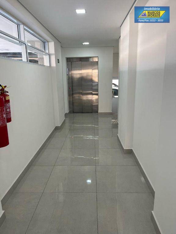 Apartamento à venda com 2 quartos, 5820m² - Foto 12