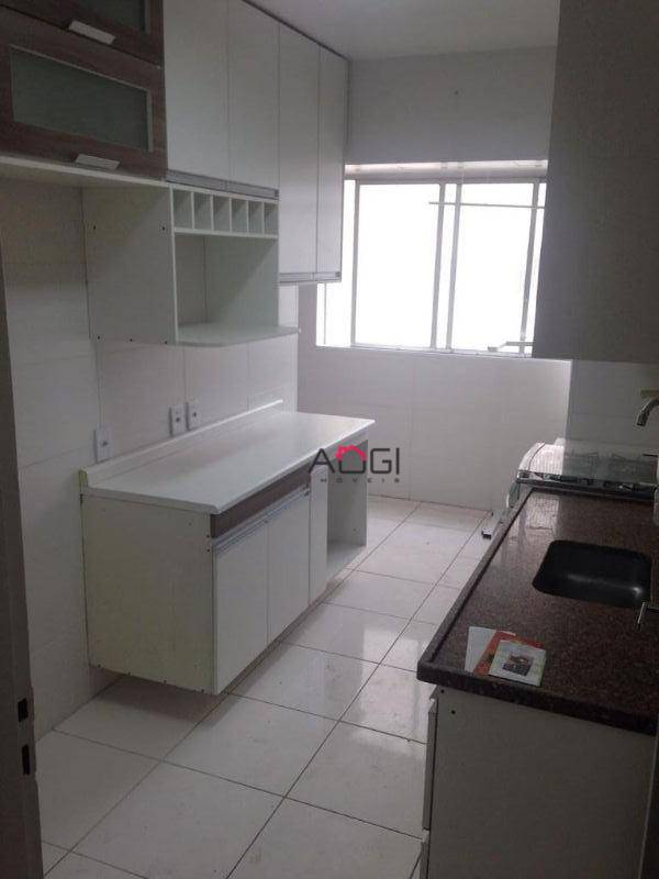 Apartamento à venda com 3 quartos, 85m² - Foto 13