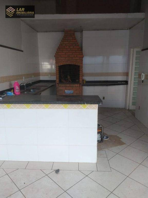 Casa à venda com 4 quartos, 284m² - Foto 11