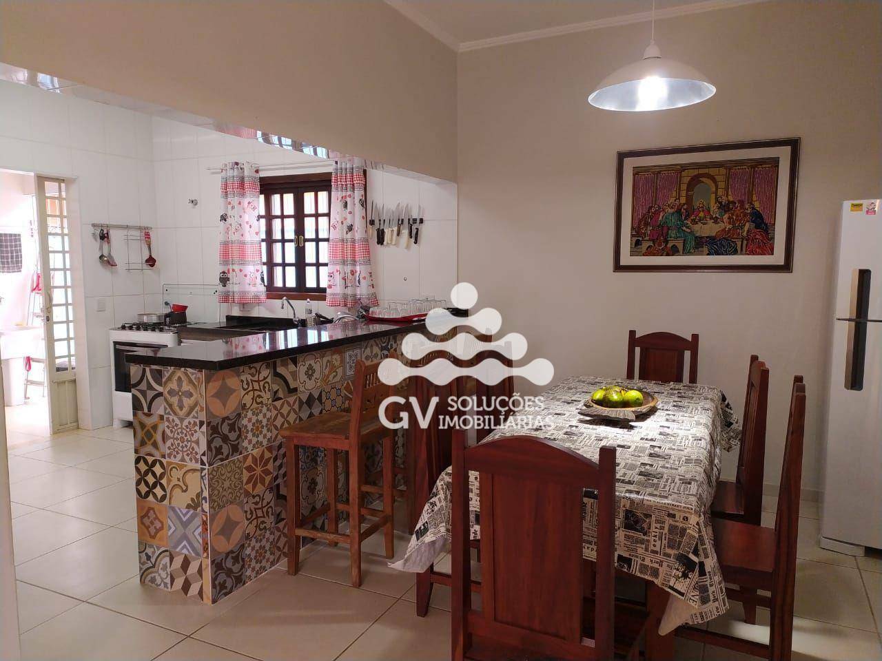 Casa à venda com 4 quartos, 208m² - Foto 14