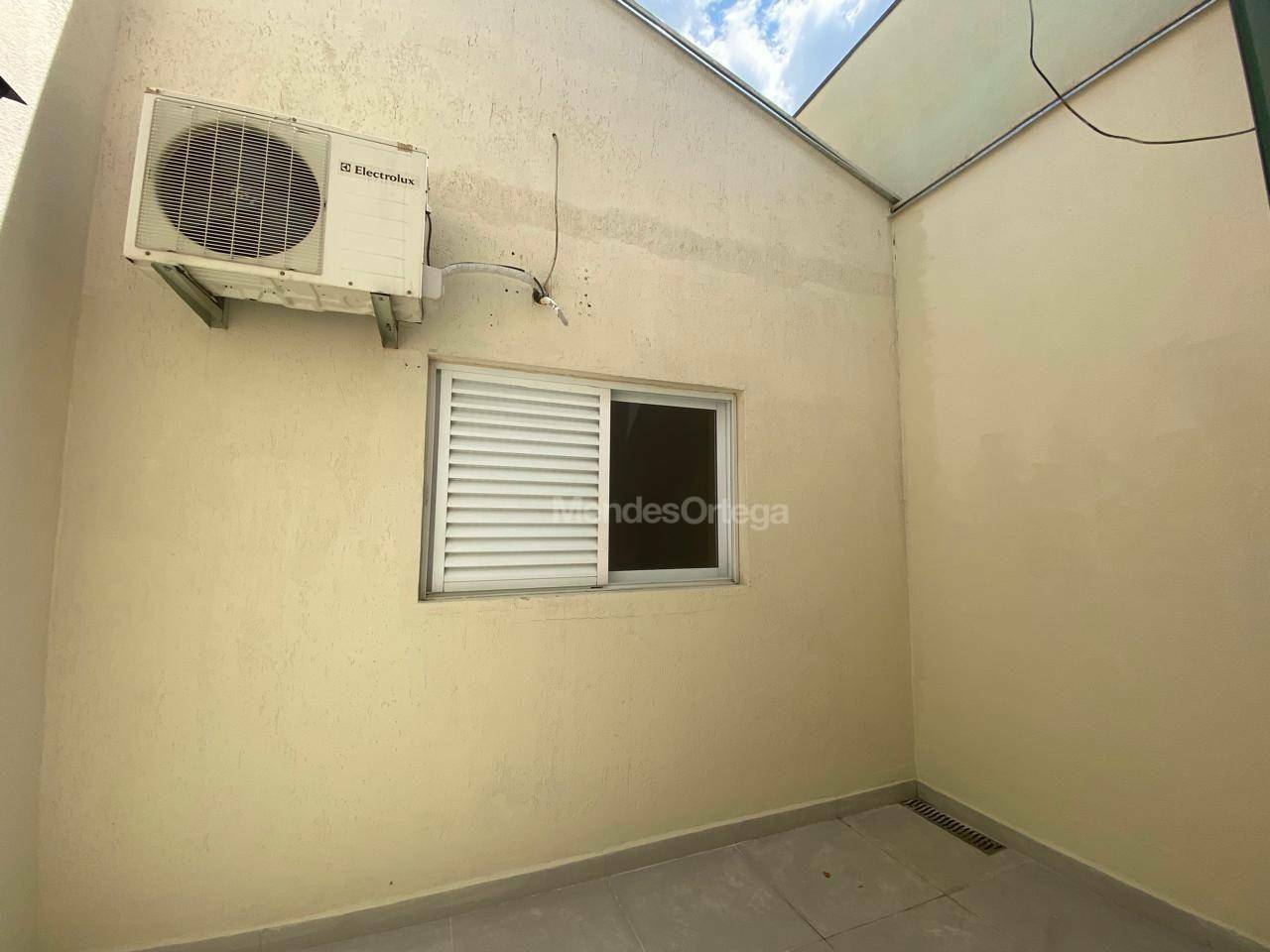 Casa de Condomínio para alugar com 3 quartos, 150m² - Foto 8