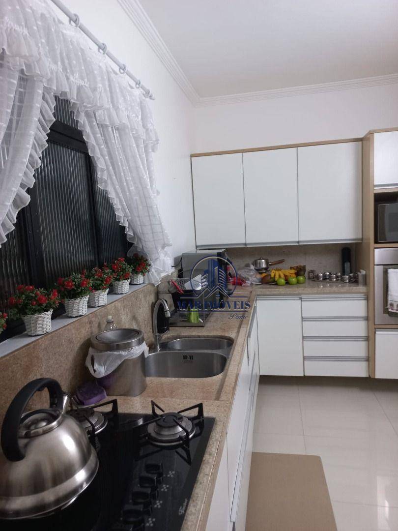 Apartamento à venda com 3 quartos, 140m² - Foto 18