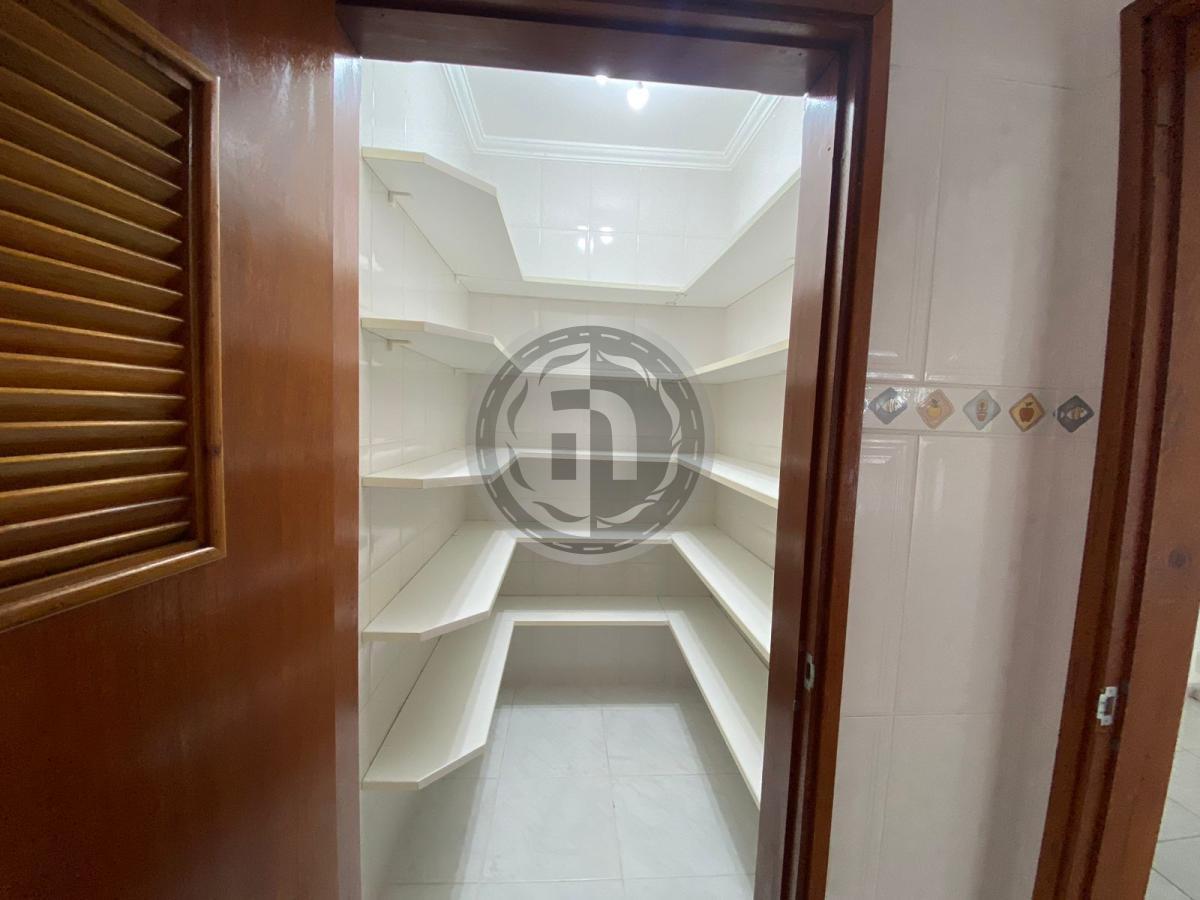 Casa de Condomínio para alugar com 3 quartos, 309m² - Foto 18