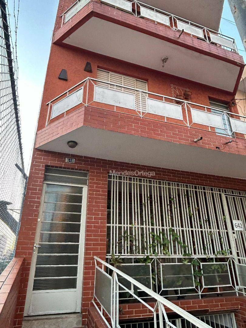 Casa à venda e aluguel com 3 quartos, 149m² - Foto 1
