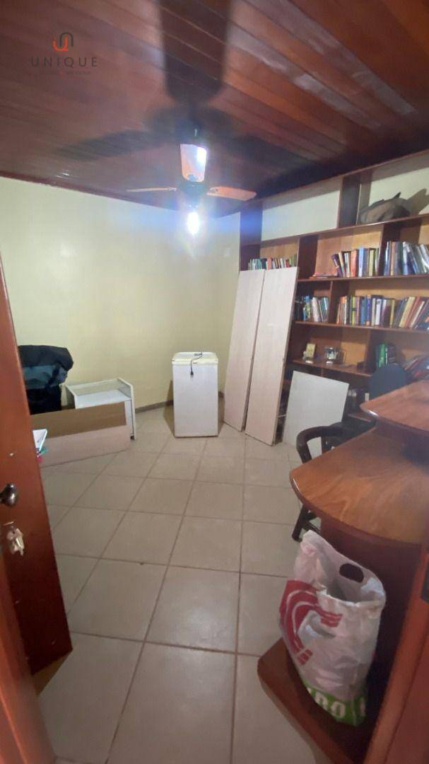 Casa à venda com 3 quartos, 250m² - Foto 19