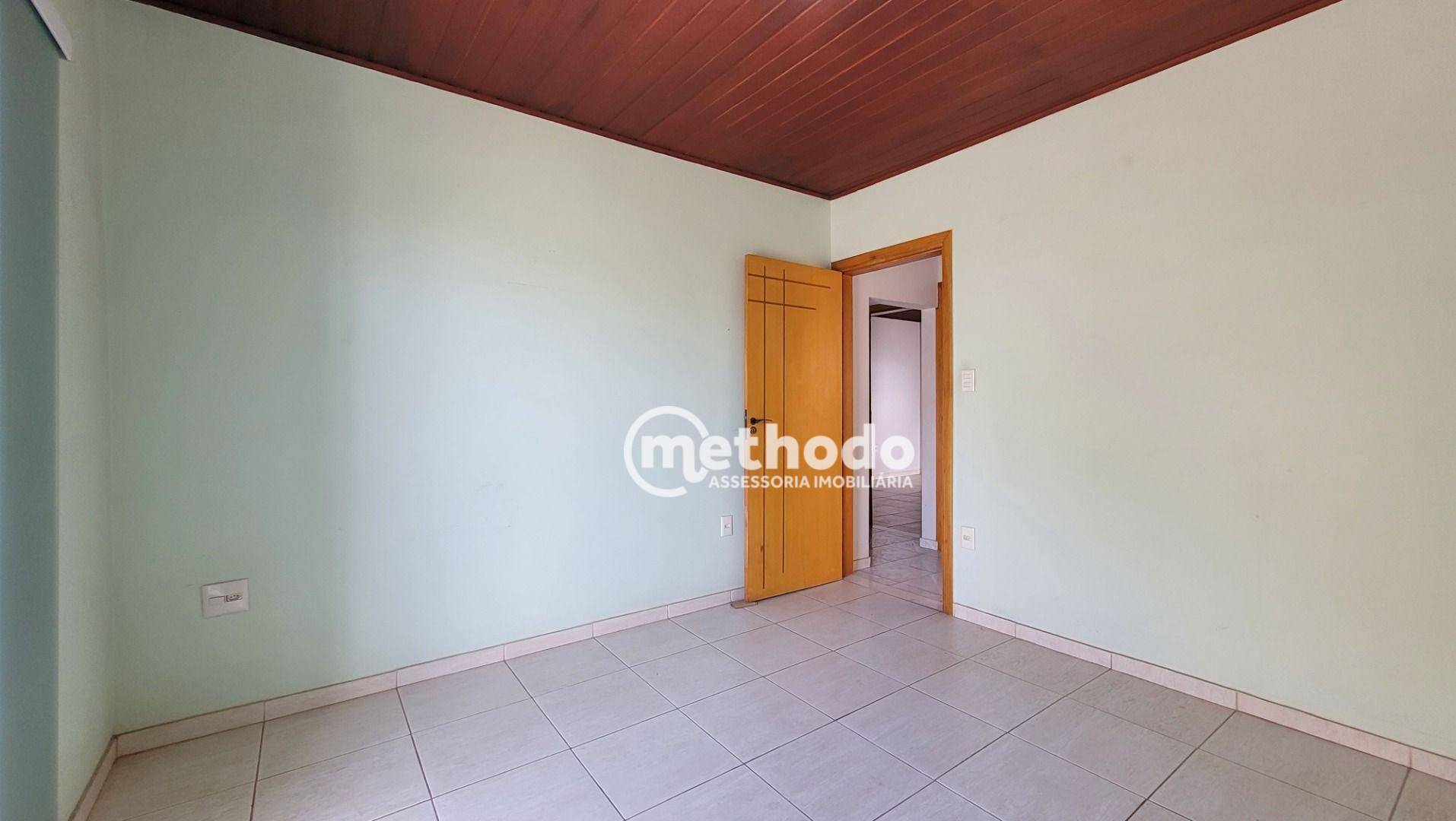 Casa à venda com 6 quartos, 250m² - Foto 33