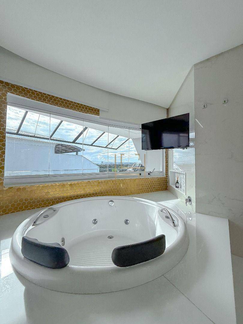 Casa de Condomínio à venda com 4 quartos, 500m² - Foto 14