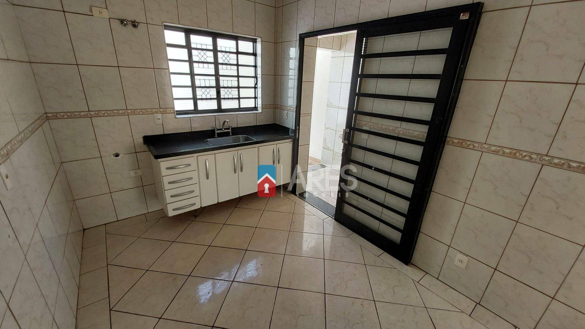 Casa para alugar com 3 quartos, 139m² - Foto 11