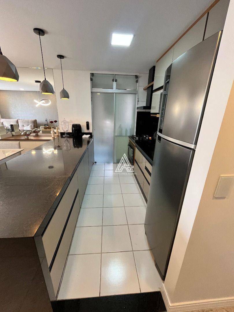 Apartamento à venda com 3 quartos, 73m² - Foto 7