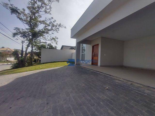 Casa de Condomínio à venda com 3 quartos, 250m² - Foto 3