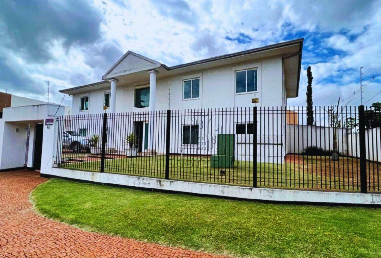 Sobrado, 8 quartos, 327 m² - Foto 1