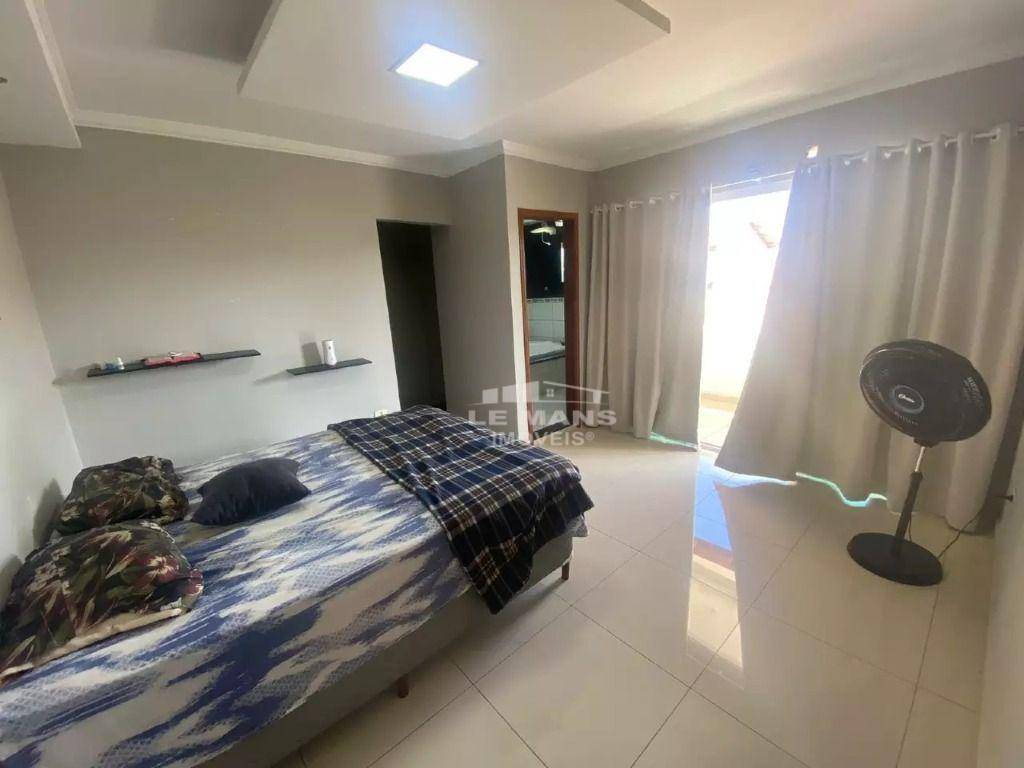 Casa à venda com 3 quartos, 200m² - Foto 15