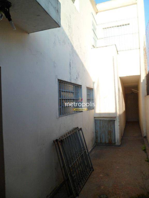 Sobrado à venda e aluguel com 3 quartos, 300m² - Foto 25