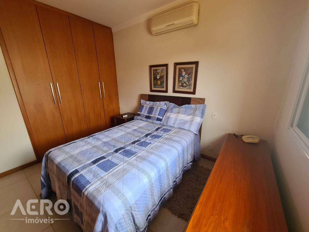 Casa de Condomínio à venda com 3 quartos, 300m² - Foto 8