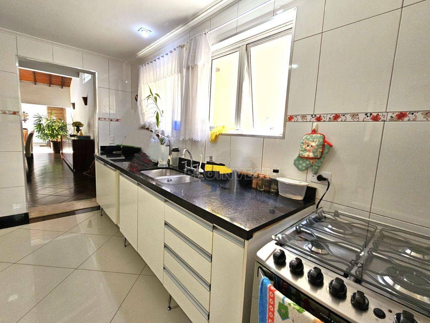 Casa de Condomínio à venda com 3 quartos, 300m² - Foto 25