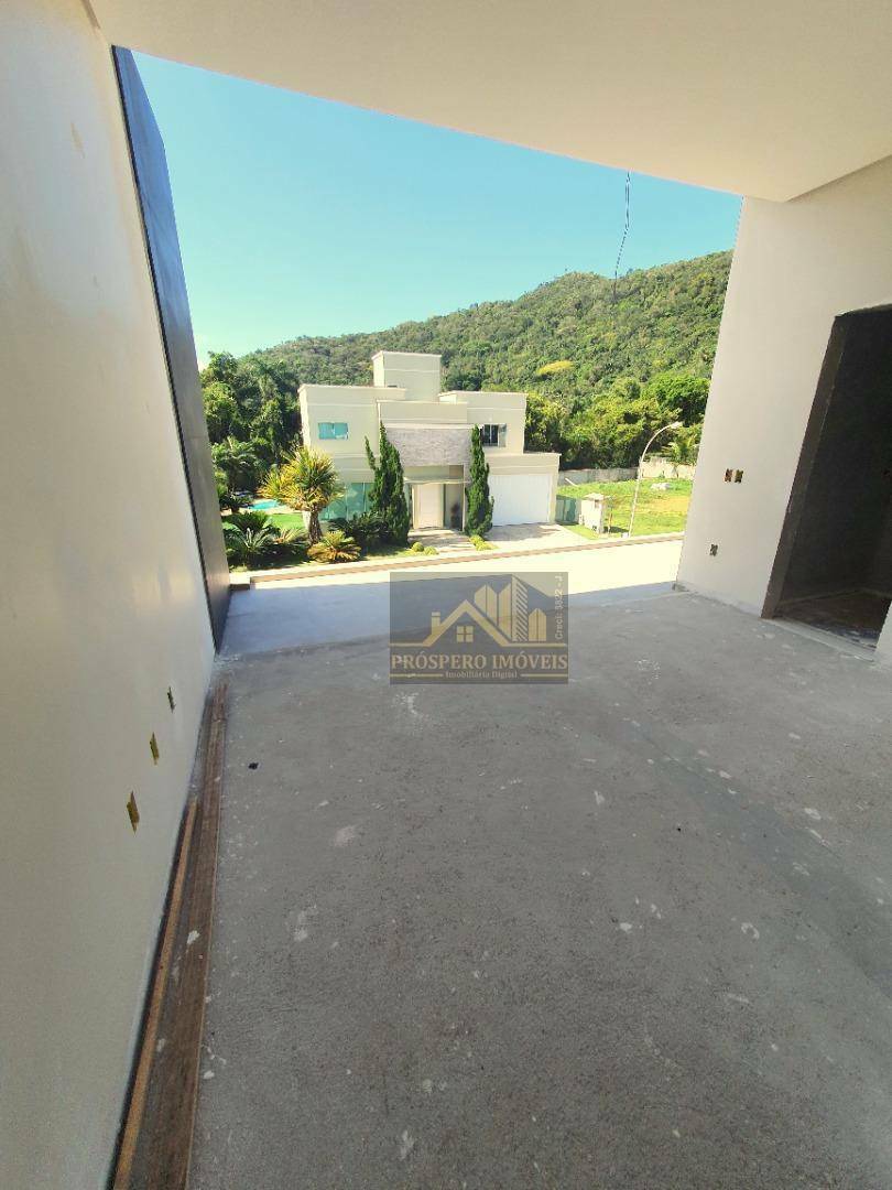 Casa à venda com 4 quartos, 310m² - Foto 21