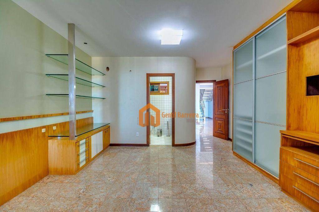 Casa à venda com 4 quartos, 1300m² - Foto 31