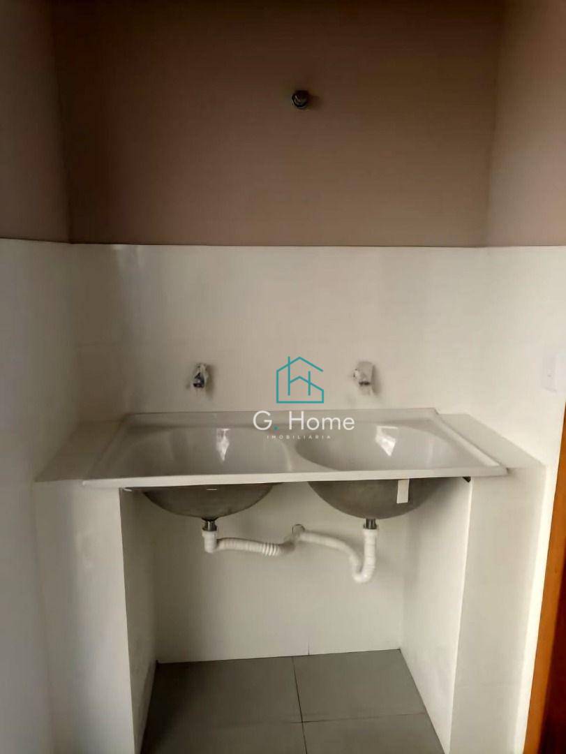 Casa à venda com 3 quartos, 81m² - Foto 11