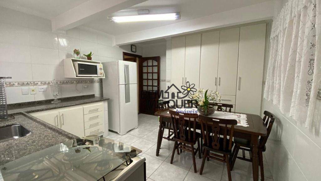 Casa à venda com 3 quartos, 176m² - Foto 2