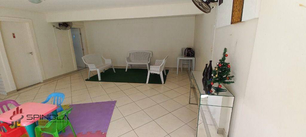 Apartamento à venda com 2 quartos, 70m² - Foto 13