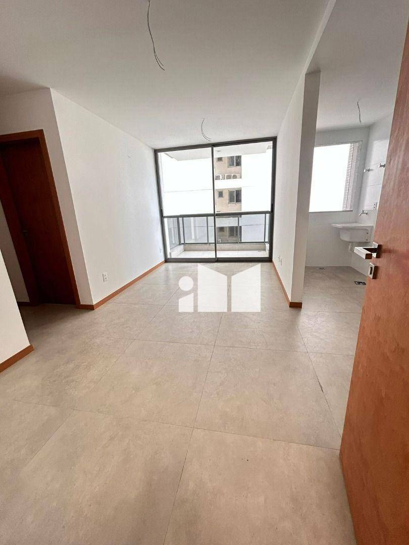 Apartamento à venda com 2 quartos, 60m² - Foto 4