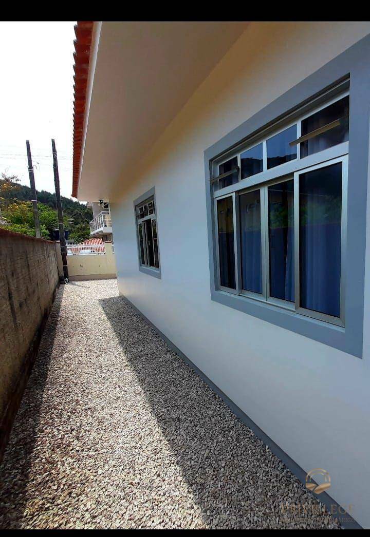 Casa à venda com 3 quartos, 80m² - Foto 15