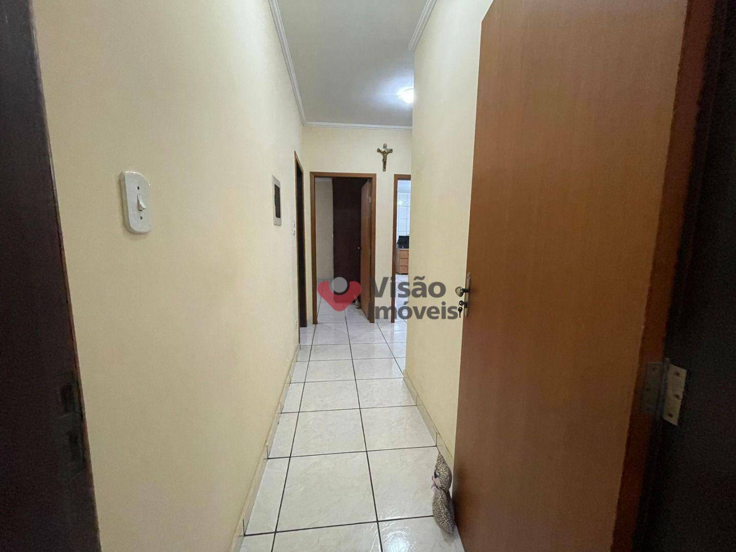 Casa à venda com 3 quartos, 218m² - Foto 9