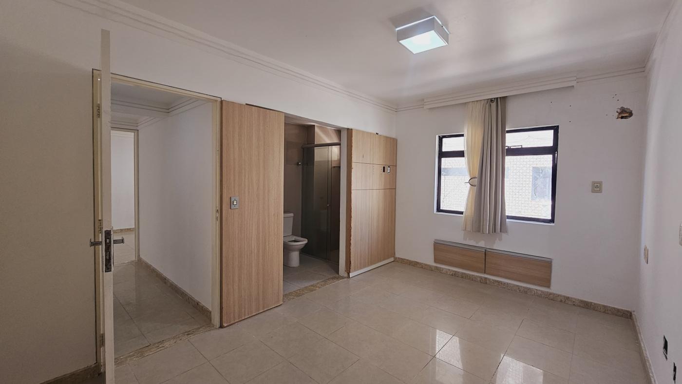 Apartamento à venda com 4 quartos, 245m² - Foto 15