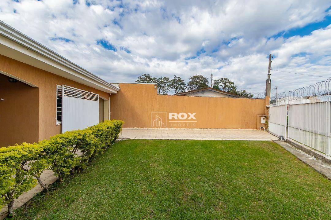 Casa à venda com 4 quartos, 161m² - Foto 2