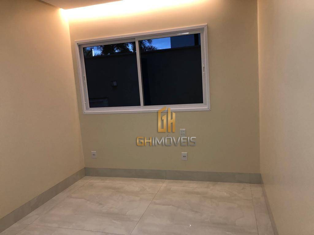 Casa de Condomínio à venda com 4 quartos, 200m² - Foto 12