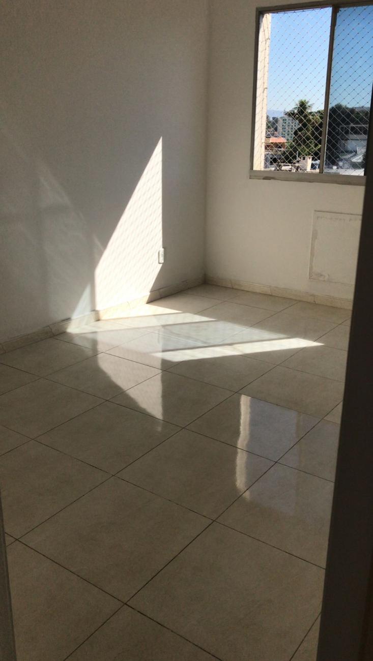 Apartamento à venda com 3 quartos, 100m² - Foto 4