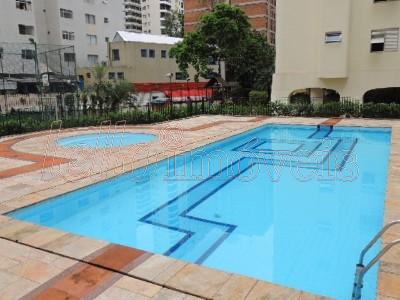 Apartamento para alugar com 3 quartos, 100m² - Foto 17