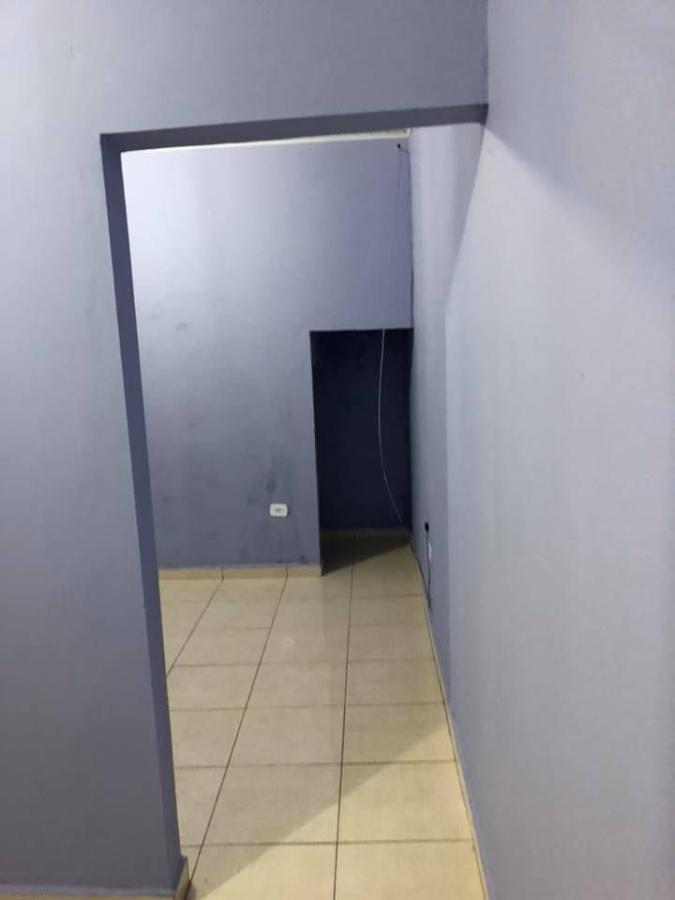 Casa à venda com 2 quartos, 250m² - Foto 6