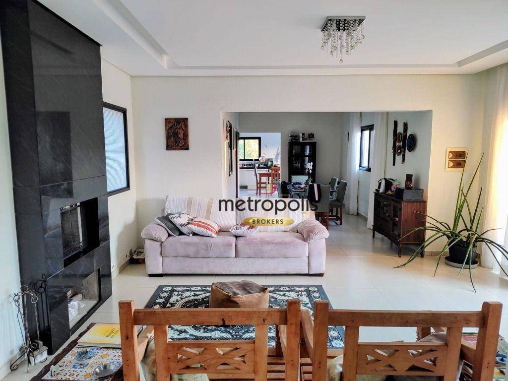 Chácara, 4 quartos, 2640 m² - Foto 1