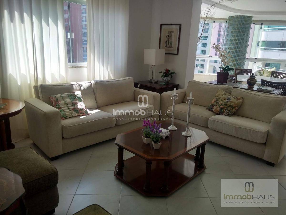 Apartamento à venda com 3 quartos, 186m² - Foto 6