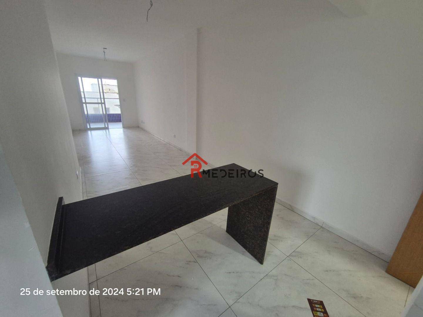 Apartamento à venda com 2 quartos, 65m² - Foto 2