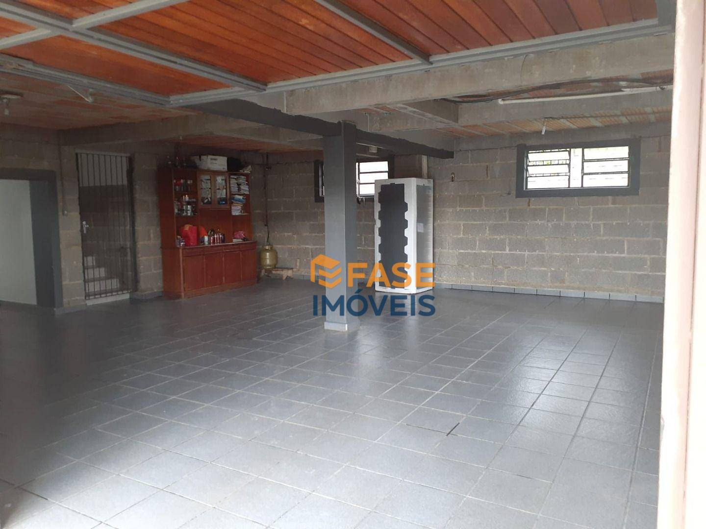 Casa à venda com 3 quartos, 290m² - Foto 6