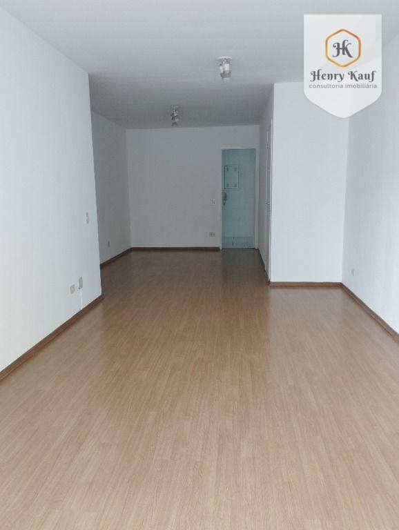 Apartamento para alugar com 3 quartos, 118m² - Foto 2