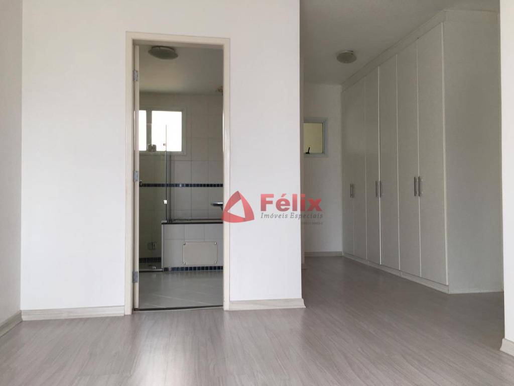 Apartamento à venda com 4 quartos, 200m² - Foto 27