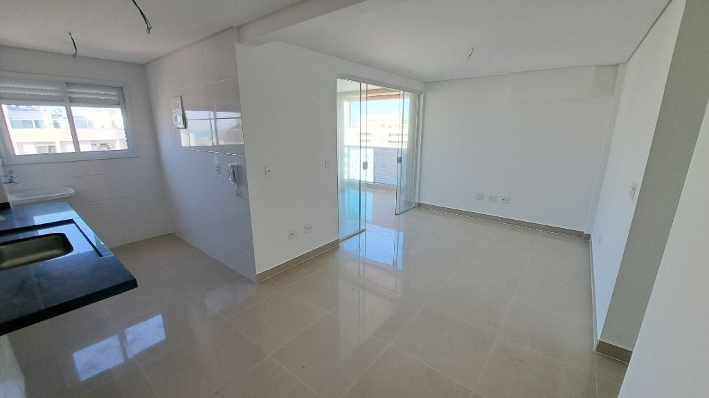 Apartamento à venda com 2 quartos, 90m² - Foto 2