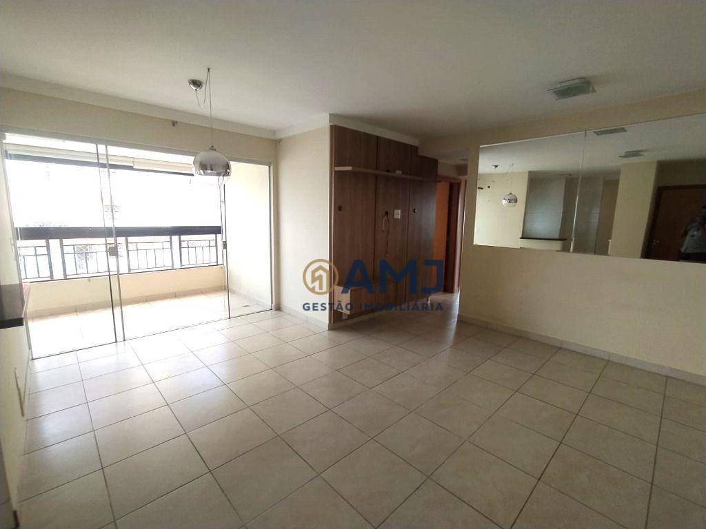 Apartamento à venda com 3 quartos, 97m² - Foto 2