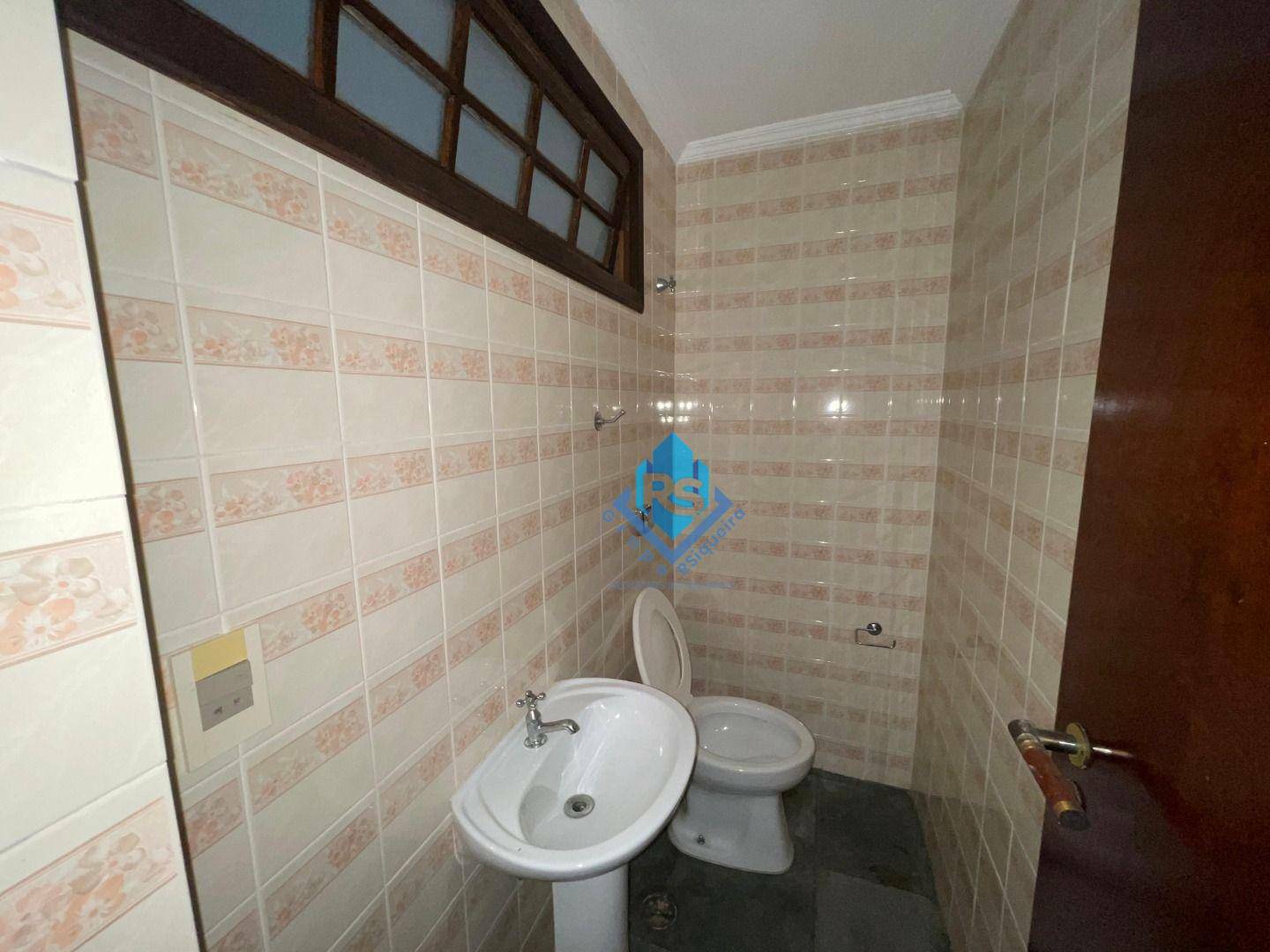 Sobrado à venda e aluguel com 4 quartos, 361m² - Foto 32