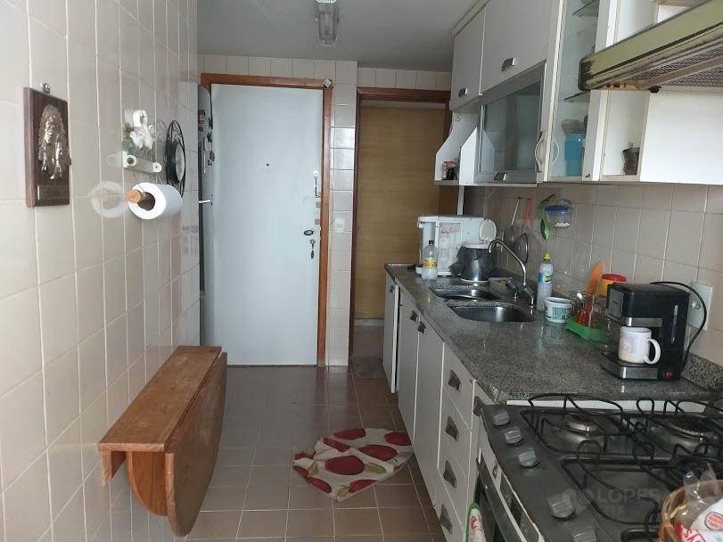 Apartamento à venda com 2 quartos, 80m² - Foto 5