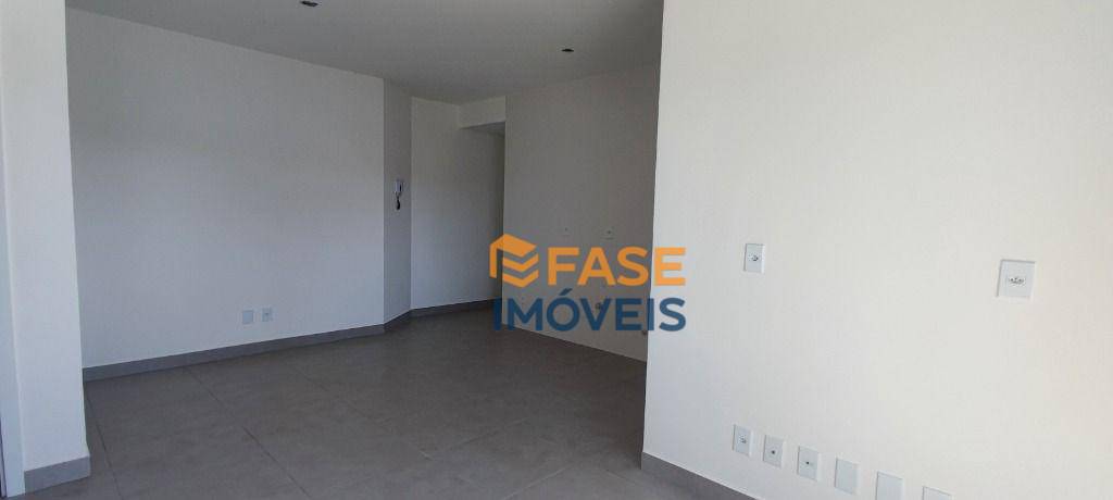 Apartamento à venda com 2 quartos, 63m² - Foto 18