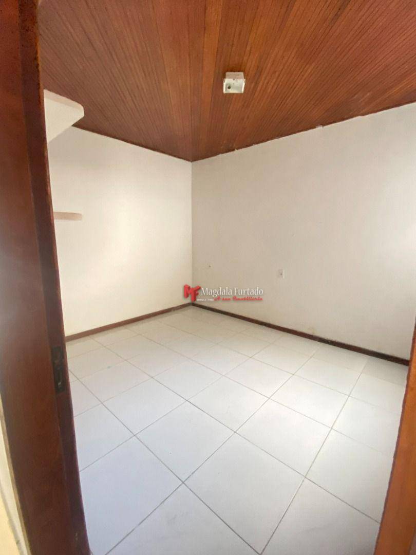 Casa à venda com 5 quartos, 65m² - Foto 8